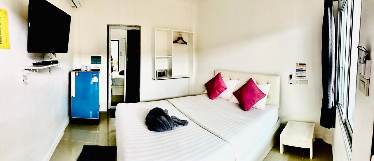 Koh Larn White House Otel Dış mekan fotoğraf